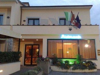Hotel Santa Lucia Cascina Eksteriør bilde
