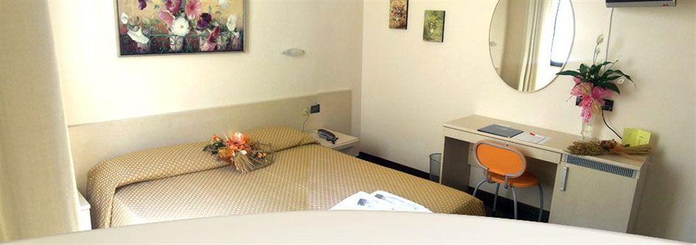 Hotel Santa Lucia Cascina Eksteriør bilde